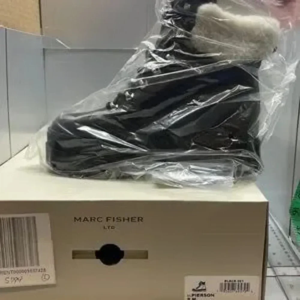BNIB MARC FISHER LTD PIERSON LUG /Hiking SOLE Platform BOOTIE size 8 - Picture 7 of 7